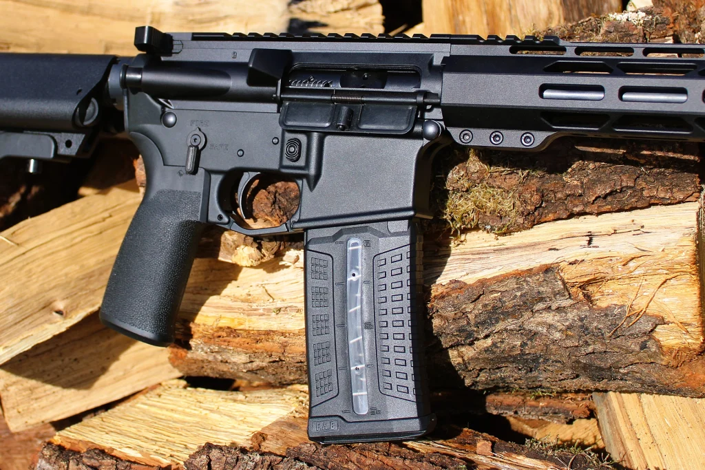 fusil d'assault ar15 semi auto